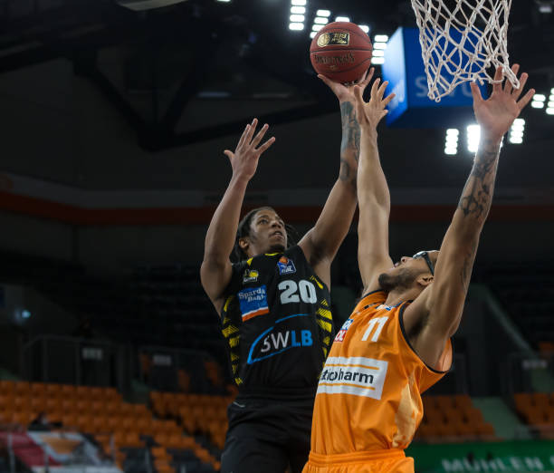 则是一名充 则是一名充